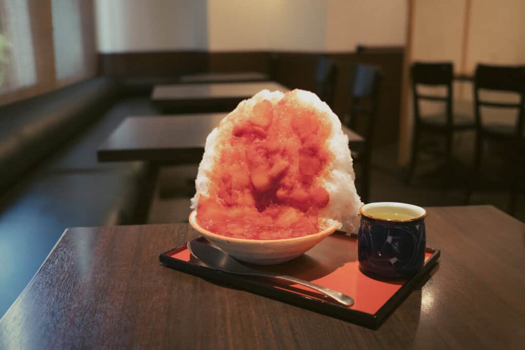 東京目白志むら的經典款草莓刨冰。