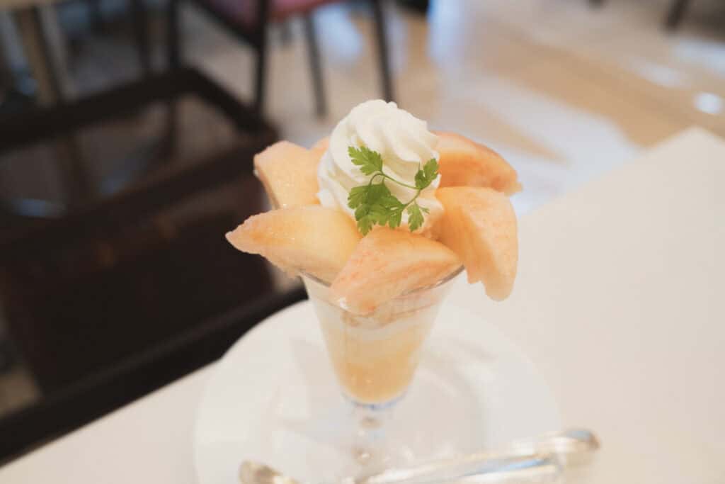 美食日記|日本橋千疋屋總本店:水果三明治與夏日限定桃子聖代