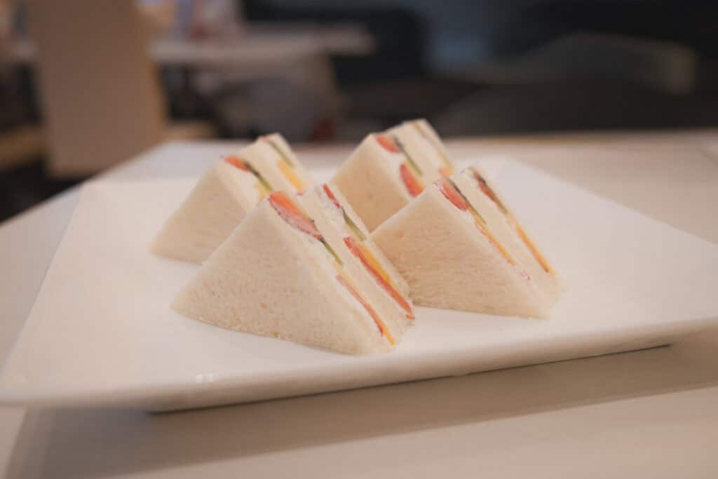 美食日記|日本橋千疋屋總本店:水果三明治與夏日限定桃子聖代